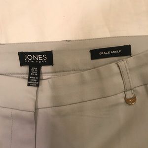 NWOT Jones New York grey pants